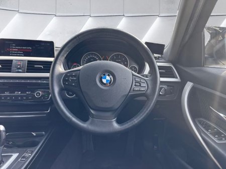 2016 BMW 3 Series - thumbnail 10