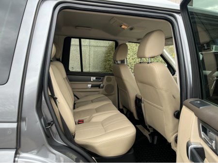 2015 Land Rover Discovery - thumbnail 10