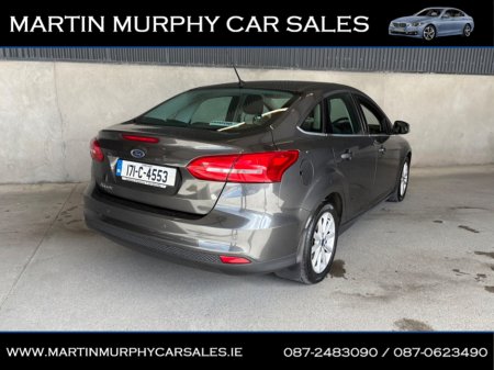 2017 Ford Focus - thumbnail 8