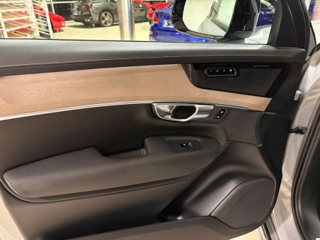 2025 Volvo XC90 T8 PLUS AWD=VAPOUR GREY//PAN ROOF//AS NEW=2 YEAR WARRANTY=TAILORED FINANCE PACKAGES INCL PCP AVAILABLE=TRADE IN'S WELCOME €79,995 thumbnail