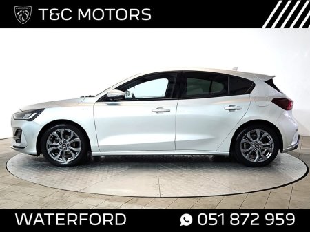 2023 Ford Focus - thumbnail 5