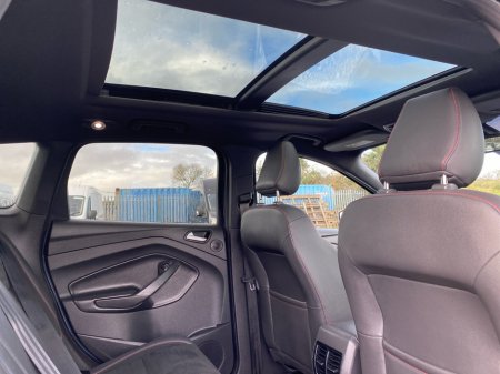 2019 Ford Kuga ST-Line 2.0 150BHP AWD Automatic... Sunroof thumbnail