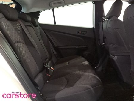 2020 Toyota Prius - thumbnail 13