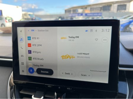 2024 Toyota Corolla SALOON LUNA HYBIRD AUTOMATIC 1.8 PETROL //REVERSE CAMERA// €27,950 thumbnail