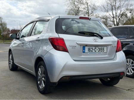 2016 Toyota Yaris - photo 5