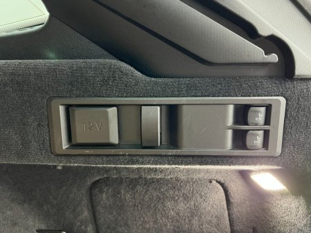 2021 BMW 3 Series - thumbnail 18