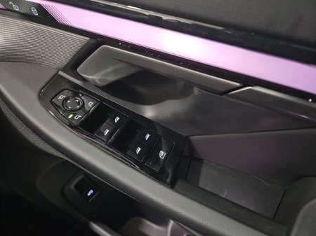 2025 BMW 5 Series - thumbnail 23