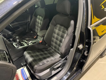 2016 Volkswagen Golf - thumbnail 14