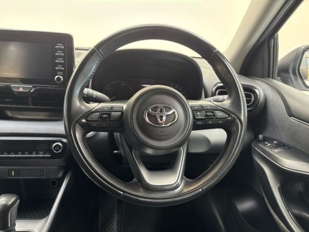 2022 Toyota Yaris - thumbnail 9
