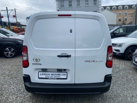 2023 Toyota Proace - thumbnail 5