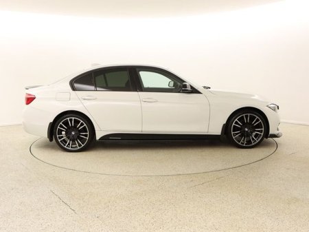 2016 BMW 3 Series - thumbnail 8