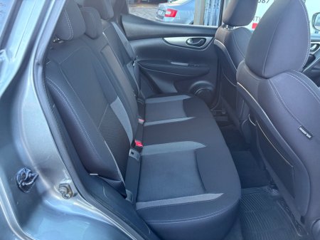 2018 Nissan Qashqai 1.5 DSL SV PREMIUM €15,995 thumbnail