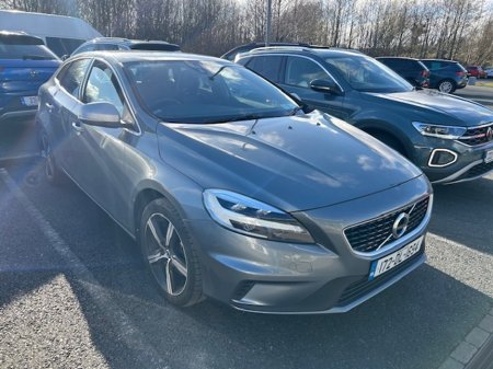 2017 Volvo V40 - thumbnail 1