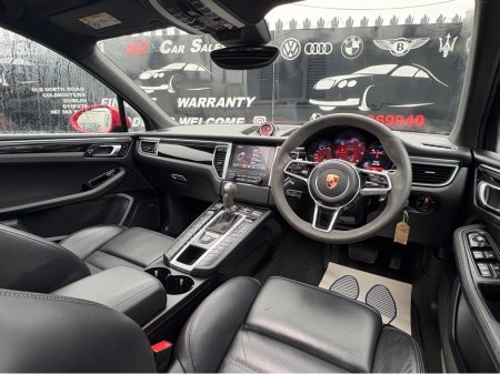 2017 Porsche Macan - thumbnail 13