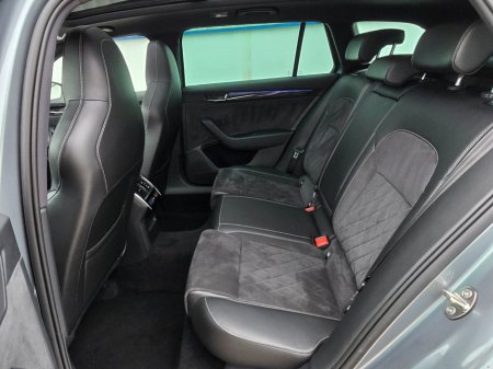 2018 Skoda Superb - thumbnail 18