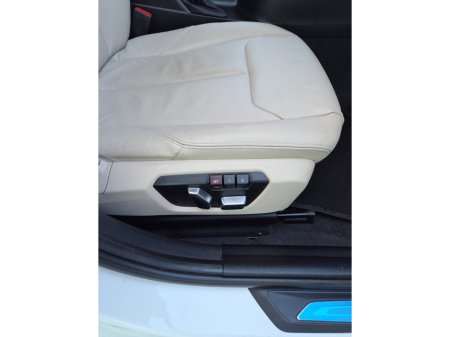 2019 BMW 1 Series - thumbnail 11