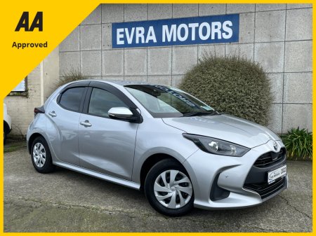 2022 Toyota Yaris - thumbnail 1