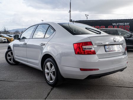 2015 Skoda Octavia - thumbnail 5