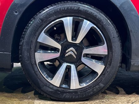 2019 Citroen C3 1.2 AUTOMATIC - RED/BLACK TWO TONE - FACTORY ALLOYS - REVERSE CAMERA - MULTI FUNCTION STEERING WHEEL - CRUISE CONTROL €12,950 thumbnail