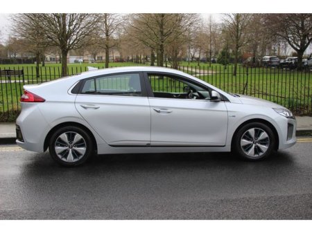 2018 Hyundai Ioniq PREMIUM SE Plug In hybrid €15,950 thumbnail