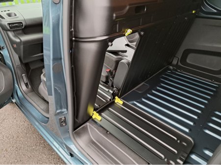 2026 Opel Combo KOMFORT L1H1 1.5TD 100BHP **LED HEADLIGHTS** €21,098 thumbnail