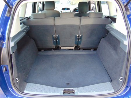 2015 Ford C-Max 1.6 TDCI ZETEC 115PS 5DR €8,950 thumbnail