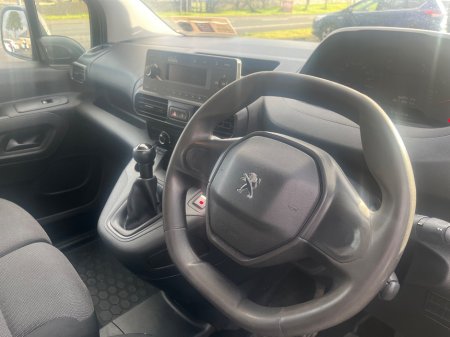 2021 Peugeot Partner - thumbnail 5