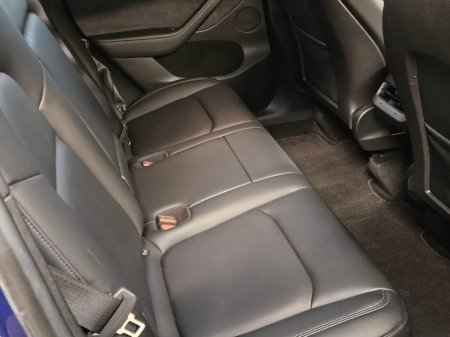 2022 Tesla Model Y Long-Range Dual Motor AWD €29,950 thumbnail