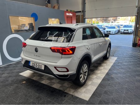 2023 Volkswagen T-Roc 2023 VOLKSWAGEN T-ROC TDI 2.0L DIESEL / 34K KMS / ADAPTIVE CRUISE CONTROL, REVERSE CAMERA & MORE €31,950