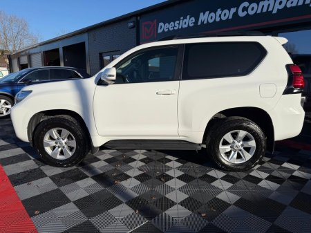 2021 Toyota Landcruiser LAND CRU SWB COMMERCIAL 2DR, VAT INVOICE , Fully Serviced , New 12 MTH DOE , Reverse Camera , 2.8 Dsl Manual , € 143 p/w & €17,950 Trade in / Deposit , Cruise Control , Dual Climate Control , €38,980 thumbnail