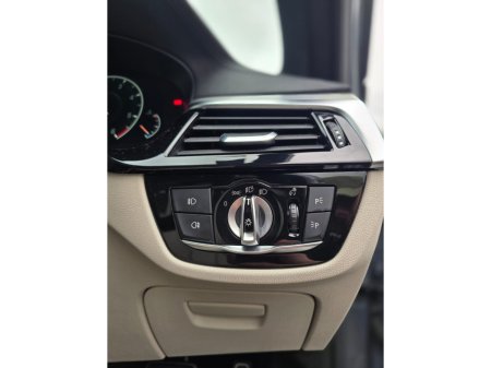 2019 BMW 5 Series - thumbnail 17