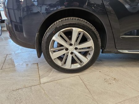 2015 Peugeot 3008 1.6 Blue Hdi 120 bhp Allure Auto S/S Eco €8,950 thumbnail