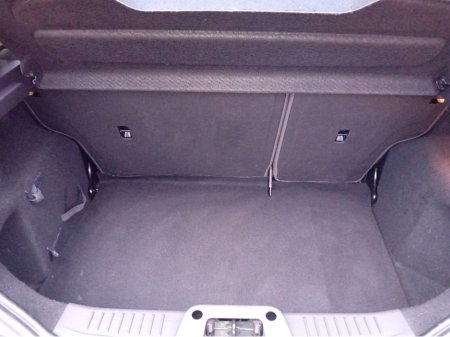 2013 Ford Fiesta - thumbnail 24