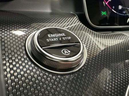 2026 Mercedes-Benz CLE CLE220 D Cabrio Premium AMG Line + €97,997 thumbnail