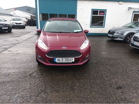 2015 Ford Fiesta - thumbnail 3