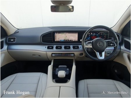 2021 Mercedes-Benz GLE Class GLE 300d 4MATIC €48,900 thumbnail