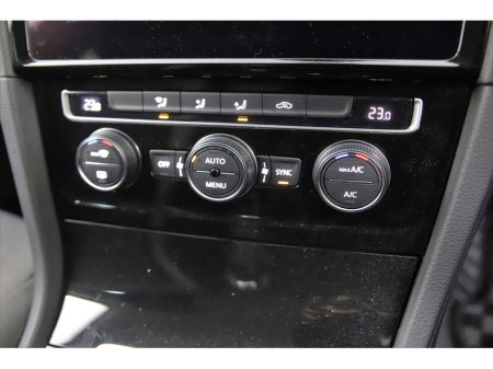 2018 Volkswagen Golf 1.4 TSI DSG HIGHLINE MK7.5 *VERY LOW MILEAGE*UPGRADED 17"ALLOY WHEELS* €19,890 thumbnail