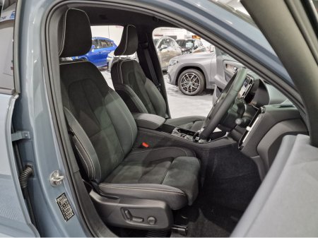 2023 Volvo XC40 T4 PLUS DARK RECHARGE AUTOMATIC **ONE OWNER / APPLE CARPLAY / CRUISE CONTROL / ELECTRIC BOOTLID / HEATED FRONT & REAR SEATS / HEATED STEERING WHEEL / 360 DEGREE CAMERA / WIRELESS PHONE CHARGING** €38,900 thumbnail