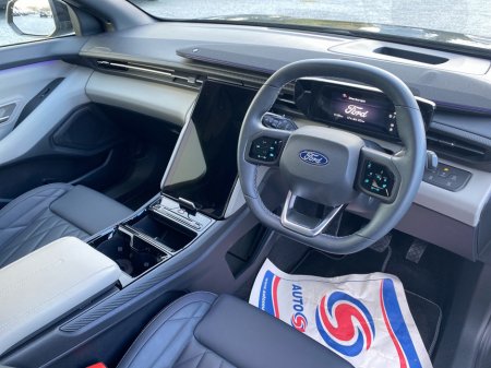 2025 Ford Explorer Extended Range Premium.. Driver assistance + Heat pump €43,500 thumbnail