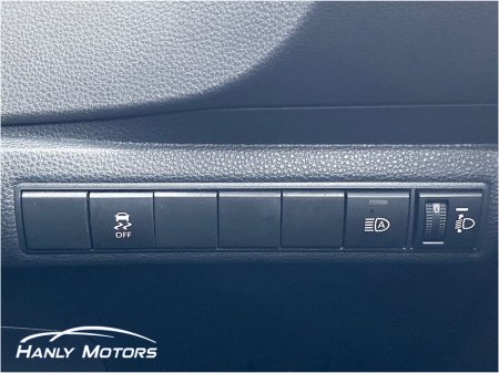 2021 Toyota Corolla HYBRID LUNA H/B AUTO A 4DR €16,995 thumbnail