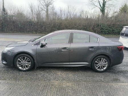 2017 Toyota Avensis - thumbnail 4