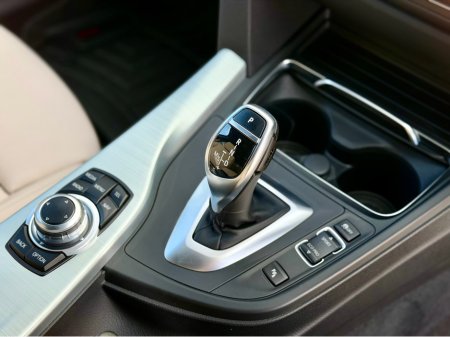 2016 BMW 3 Series - thumbnail 16