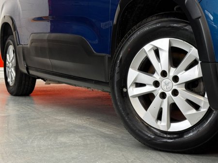 2021 Peugeot Rifter - thumbnail 2