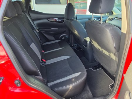 2017 Nissan Qashqai - thumbnail 10