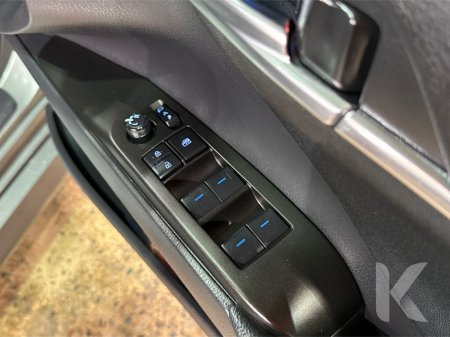 2022 Toyota Camry 2.5 AUTOMATIC - HYBRID - MULTI FUNCTION STEERING WHEEL - CRUISE CONTROL - LANE KEEP ASSIST - REVERSE CAMERA €30,950 thumbnail