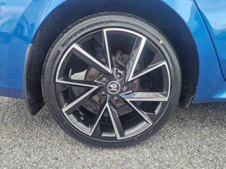 2022 Skoda Octavia - view 4