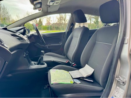 2015 Ford Fiesta ZETEC 1.2L !!! €7,950 thumbnail