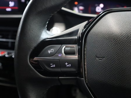 2023 Peugeot 2008 - thumbnail 12