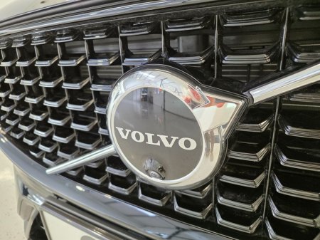 2025 Volvo XC60 - thumbnail 9