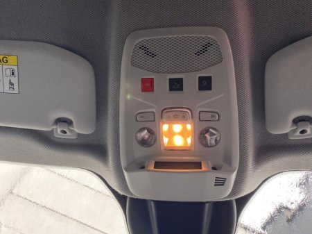 2025 Jeep Avenger 1.2 100Hp Mhev Altitude €28,895 thumbnail